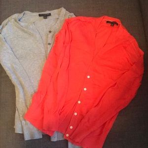 2x Banana Republic button down sweaters